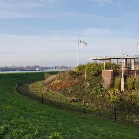 B&B Pompgebouw aan de Rijn-2